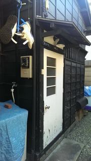 長屋入口