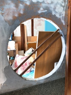 丸い飾り窓